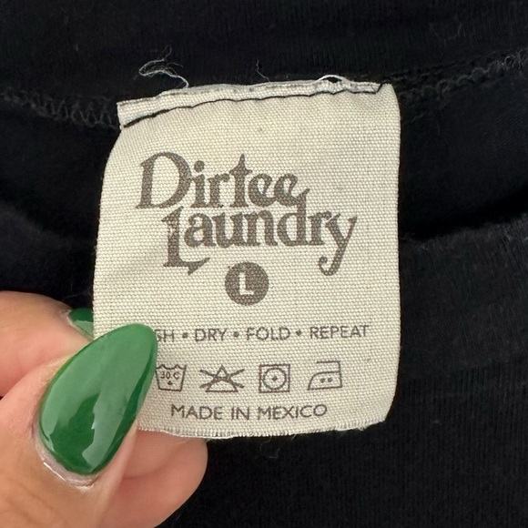 Graphic Tee no pricks allowed  size L - Picture 5 of 5